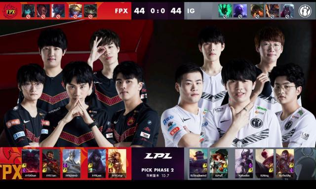 三人均是近 三人均是近